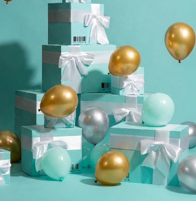 プレゼントボックスと風船