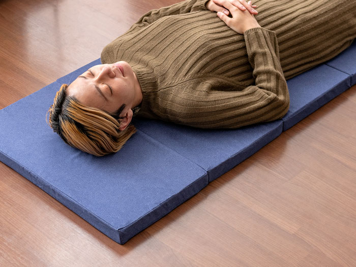 アキレス 6つ折りコンパクトマットレス 60cm幅 | 家具・インテリア通販