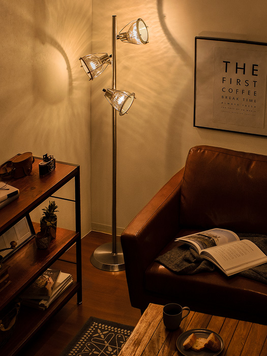 カフェのような空間を演出洗練されたインダストリアルデザイン3灯 