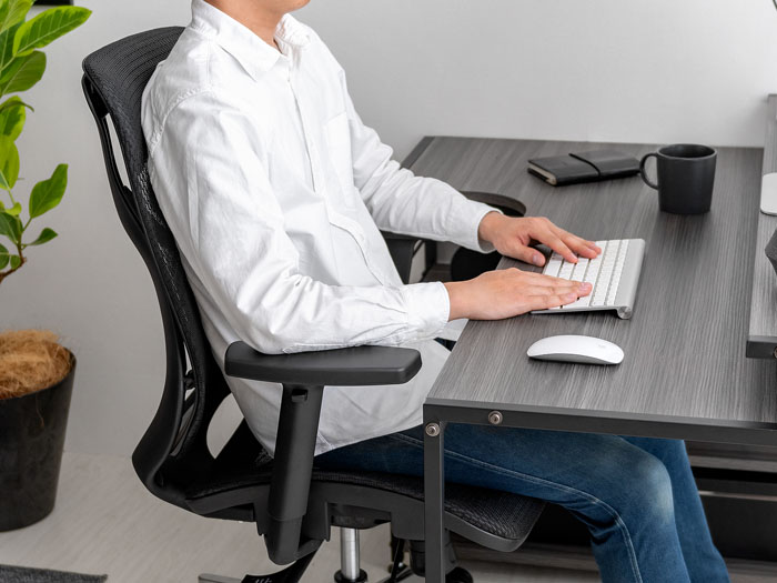 オフィスチェア デスクチェア 椅子 チェア 疲れない おしゃれ デザインチェア キャスター付き椅子 オフィス デスク用椅子 ワークチェア 疲れにくい 在宅ワーク 肘 PCチェア 木製 北欧 低い 勉強椅子 コンパクト 低め デスクチェアー 高さ調節 デスクワーク