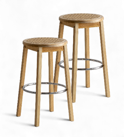 人気のカウンターチェア。お部屋のアクセントにおすすめ。家具