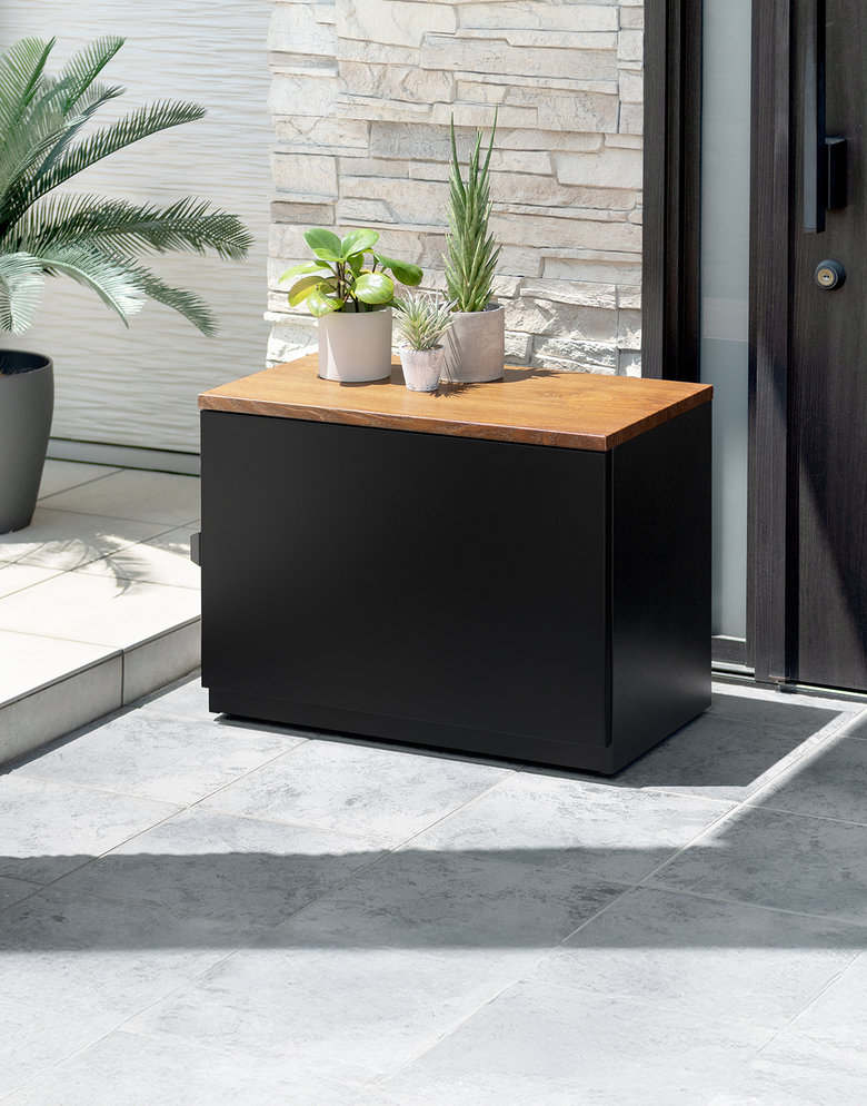 人気のガーデンファニチャーはこちらから。家具・インテリア通販